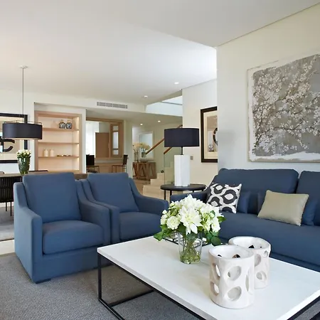 아파트 Family Friendly Giant Suite, Sea View, 4 Bdr, Jacuzzi 기아데이소라