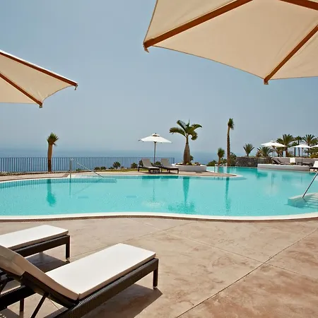 Family Friendly Giant Suite, Sea View, 4 Bdr, Jacuzzi 아파트 *