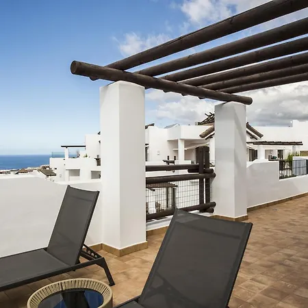 Family Friendly Giant Suite, Sea View, 4 Bdr, Jacuzzi * 기아데이소라